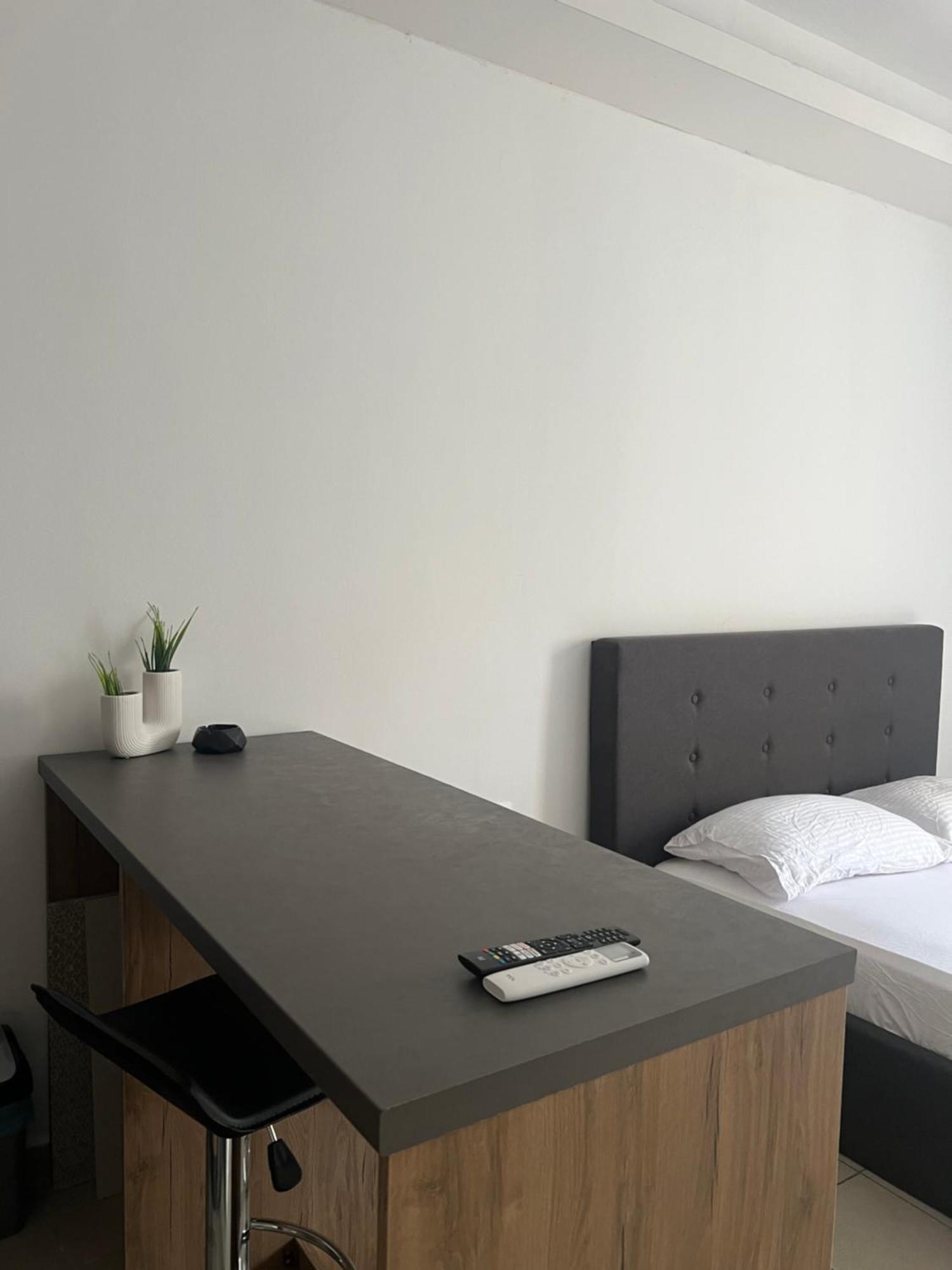6 Apartment *